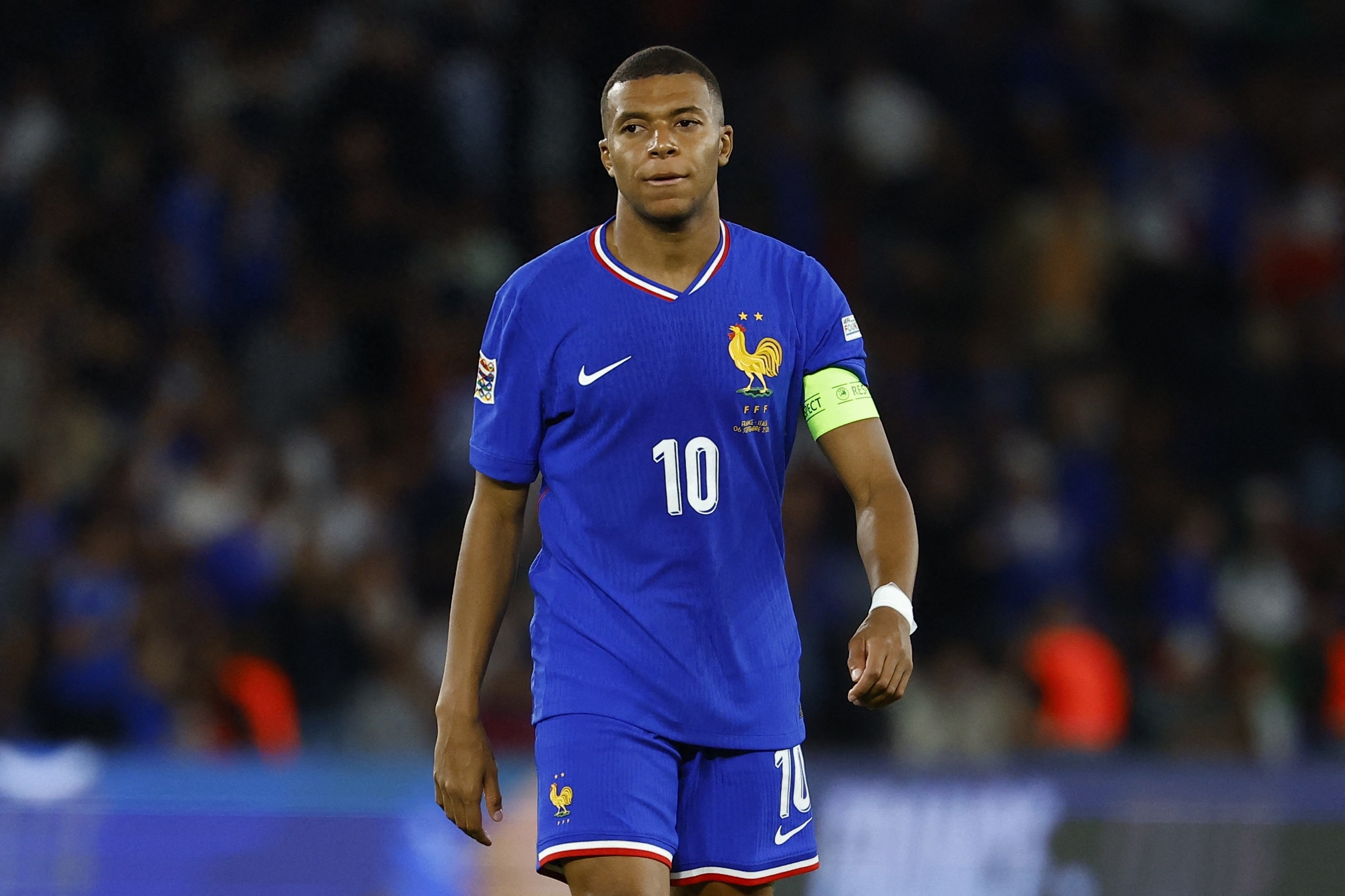 九游网页平台-包含转折点！皇家马德里门线救险，足总杯国际比赛日攻防权衡，更衣室稳定，临场指挥获称赞的词条