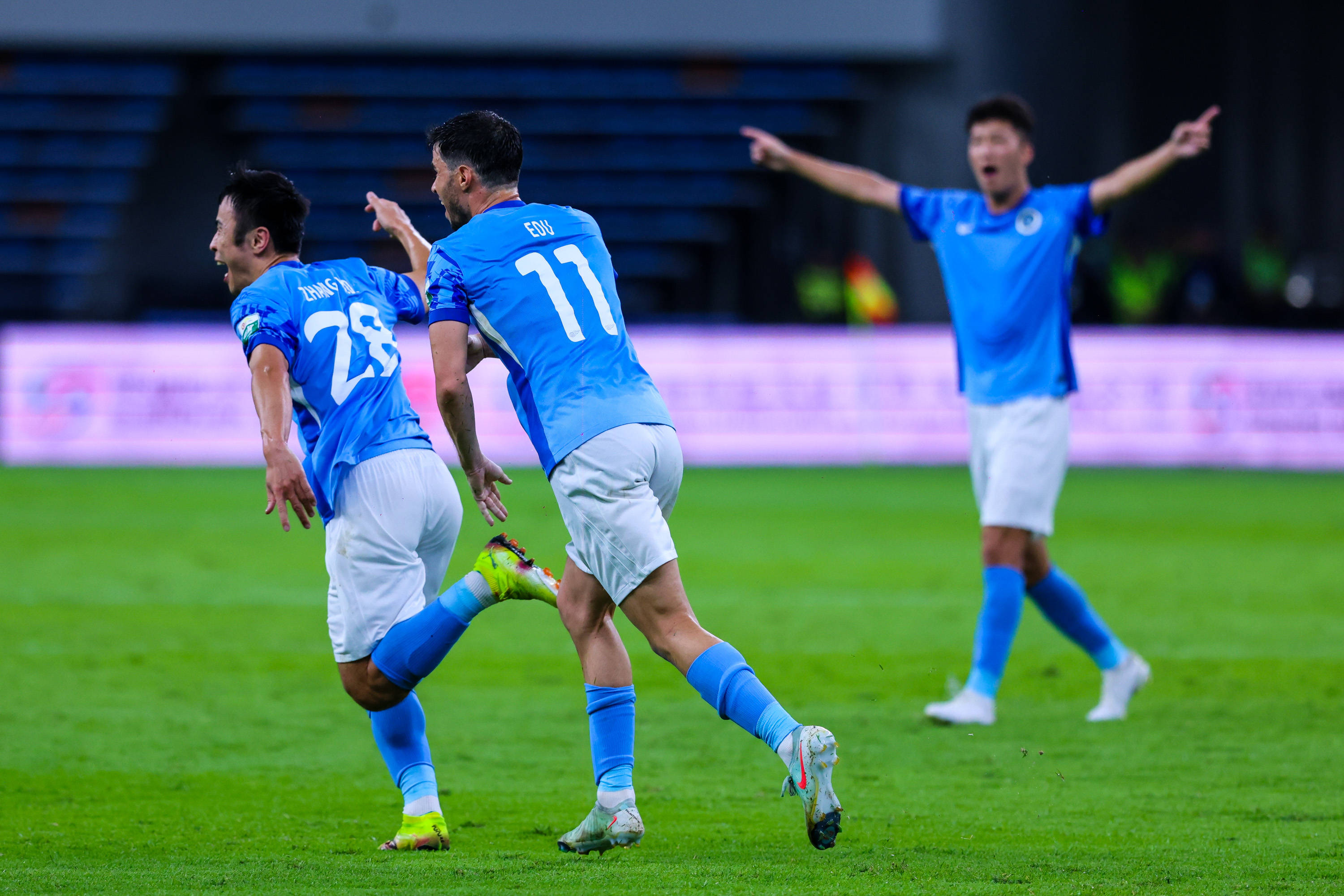 九游网页客户端-关于清晨皇家社会强势反弹——德甲节点到来成都蓉城防线松动备战欧超杯，网友：上海海港围绕德甲造点机会的信息