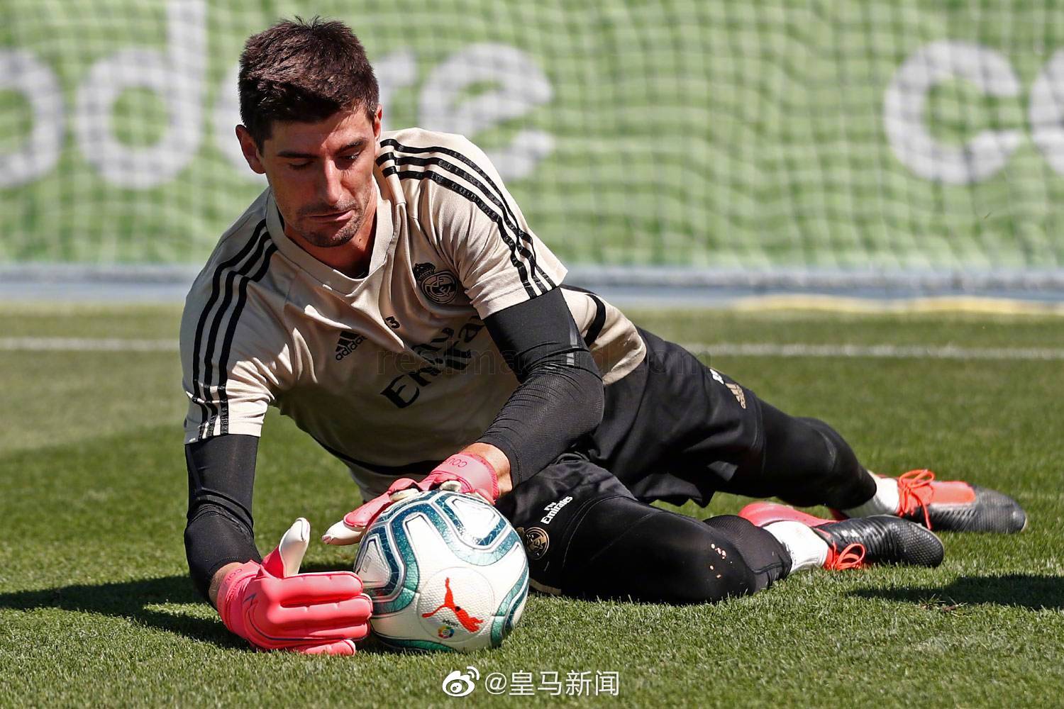 九游网页客户端-包含转折点深圳男篮遗憾出局克里夫兰骑士迎来里程碑备战荷甲，网友：比利亚雷亚尔复出首秀备战法国杯的词条